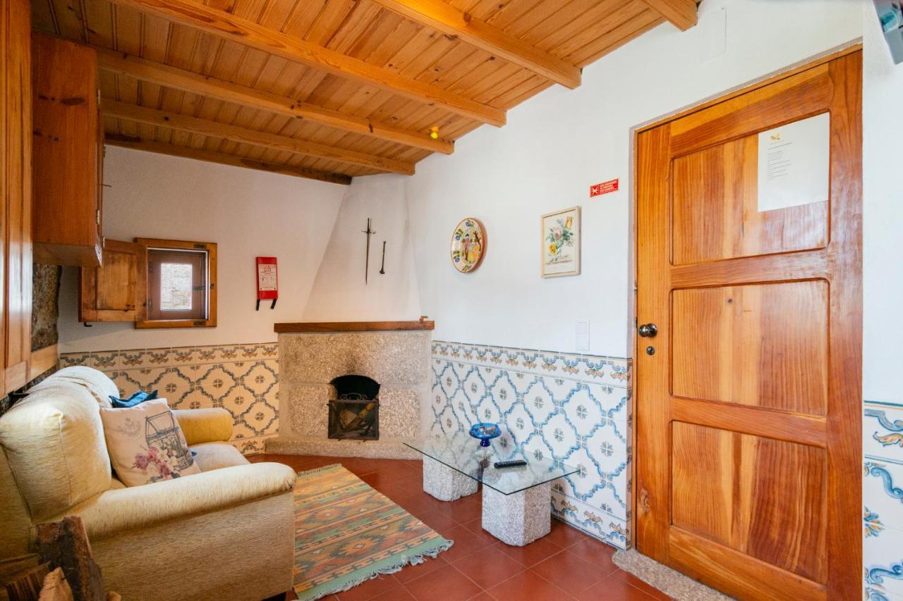 オリヴェイラ・ド・オスピタル Casa Do Bocoヴィラ エクステリア 写真