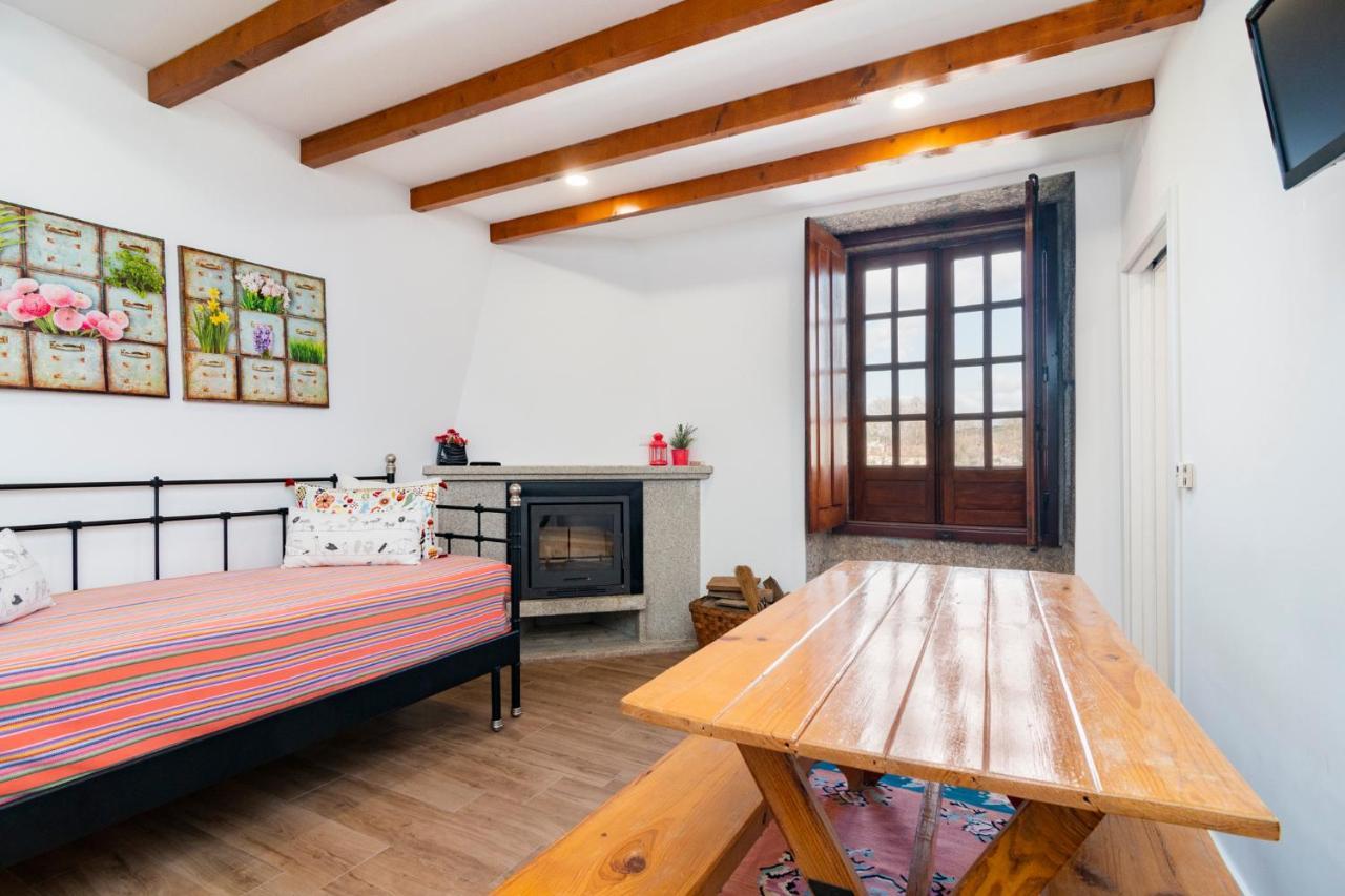 オリヴェイラ・ド・オスピタル Casa Do Bocoヴィラ エクステリア 写真